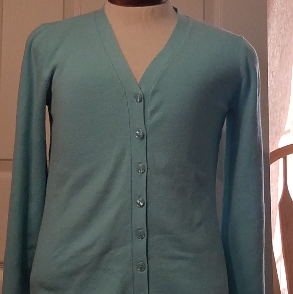 Light blue Denim & Co v-neck button-down cardigan‎ Small